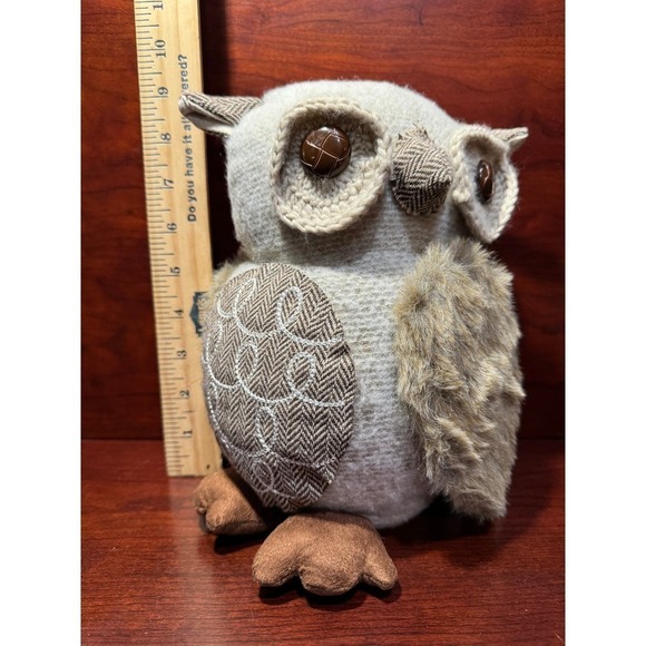 St. Nicholas Square Decorative Stuffed Owl 'Winter Cabin' 8.5" - Picture 5 of 6